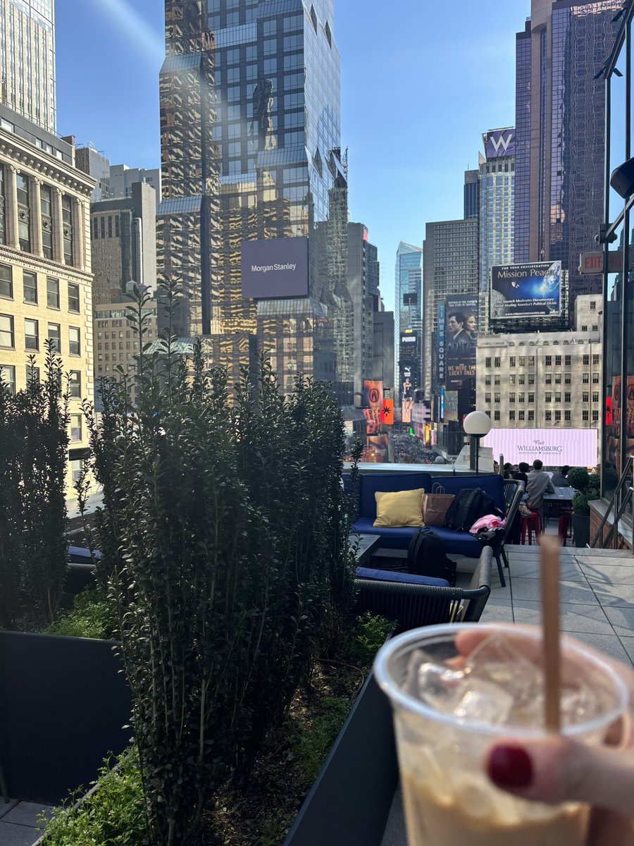 annmariesegal1's tweet photo. I love @TimesSquareNYC #msocial https://t.co/D7T1JB7n0S