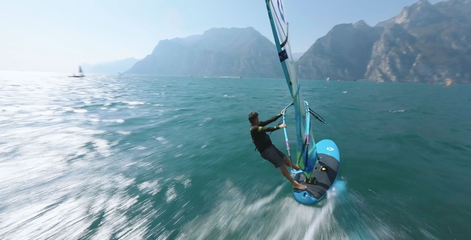 RIWmag's tweet photo. DUOTONE EAGLE ONE: LIBERA IL POTENZIALE DEL PRINCIPIANTE
https://t.co/MYXvIyjjyG
#windsurf #italia #riw #riwmag #windsurfing https://t.co/ZIrKUq37Q8