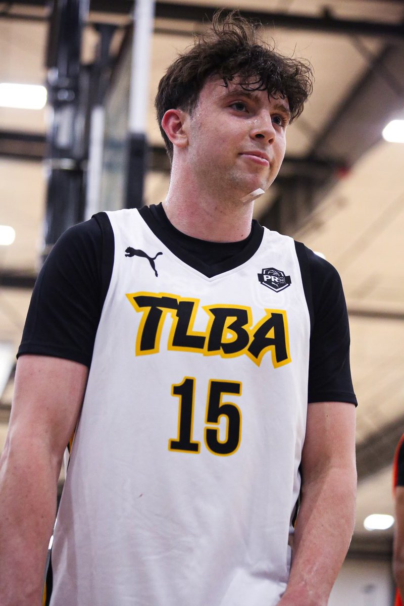 BIG SH🏀TS tweet media