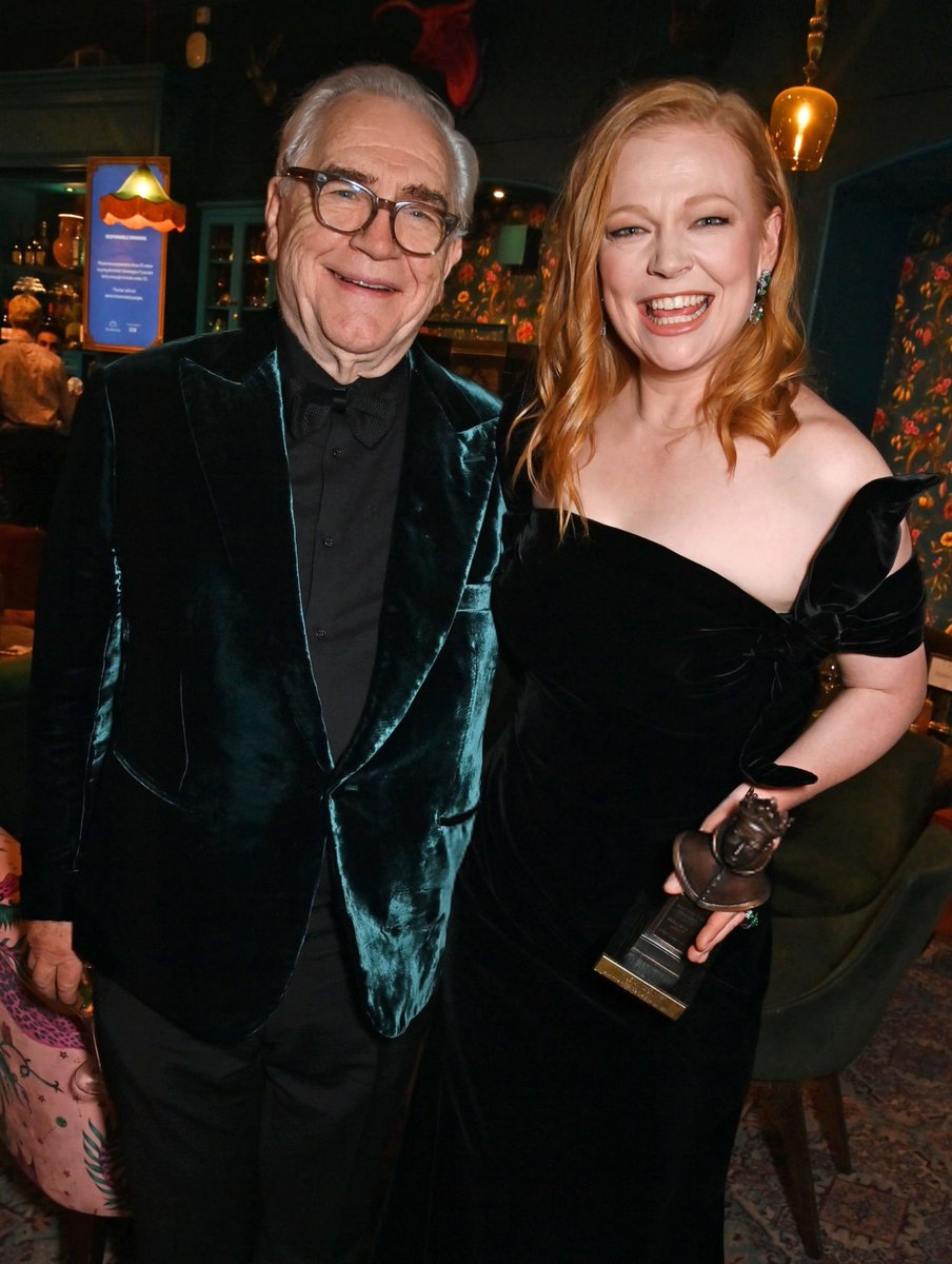 bestofsnook's tweet photo. 📸 | Sarah Snook and Brian Cox at the Olivier Awards https://t.co/oefYnCymNN