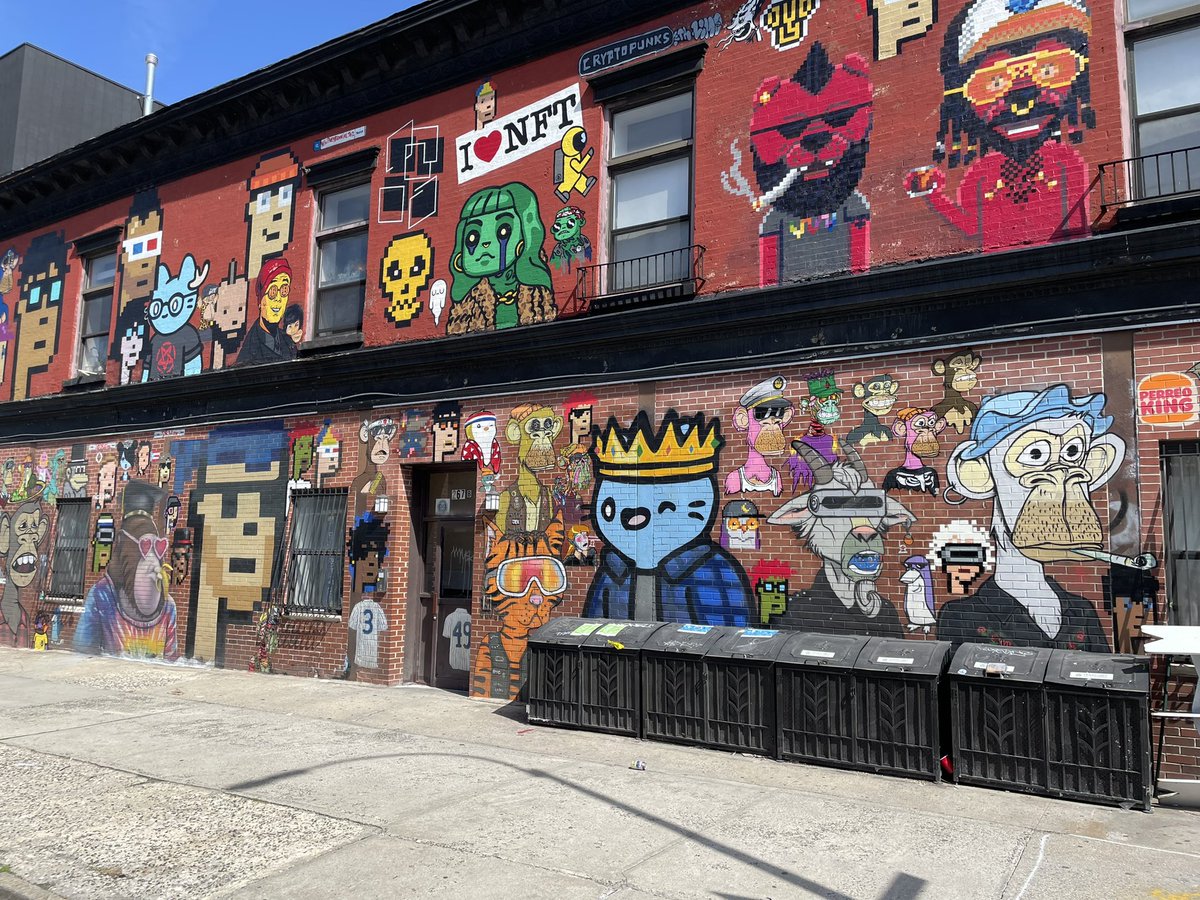 Came across this NFT art wall in Brooklyn and to my surprise, Non-Fungible Moons and Together were nowhere to be found Does anybody know the artist? I’d like to have a word with them