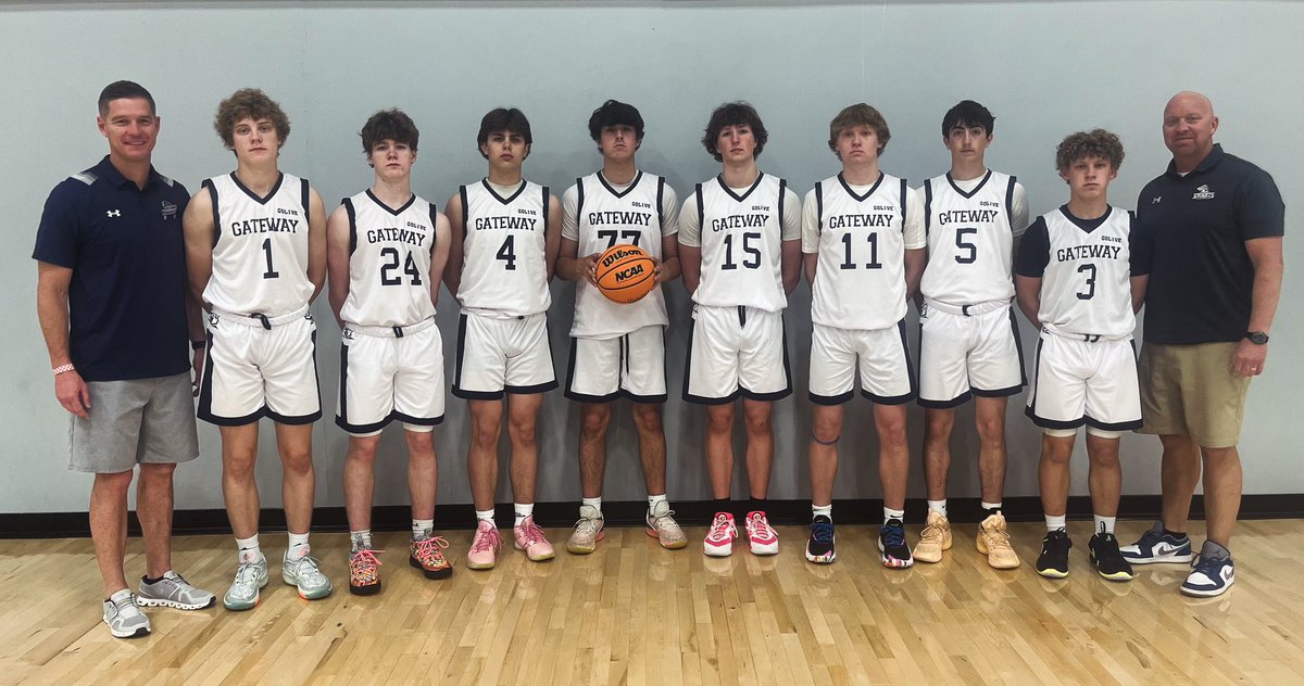 Started off the season strong going 4-0 in the @RL_Hoops Showcase. These guys play fast paced, unselfish offense and aggressive defense. Looking forward to watching this group work hard as they turn heads over the next several months. #hardworkworks #teamnodaysoff