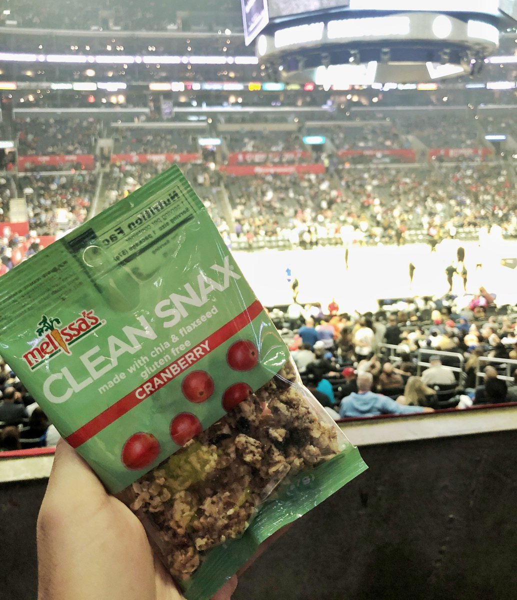 It's the final @LAClippers regular-season home game at @cryptocomarena! #ClipperNation, lets hear your favorite Clippers memory from the arena over the last 25 seasons (other than eating #CleanSnax!) 🏀🏟️ #MelissasProduce