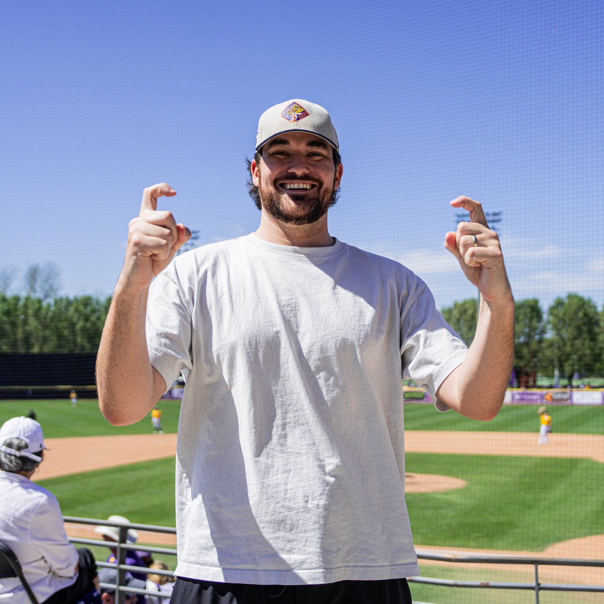 It's great seeing our friend @bigdonkey47 enjoying some Pirate baseball🤝⚾️👀 Someone get this man a megaphone