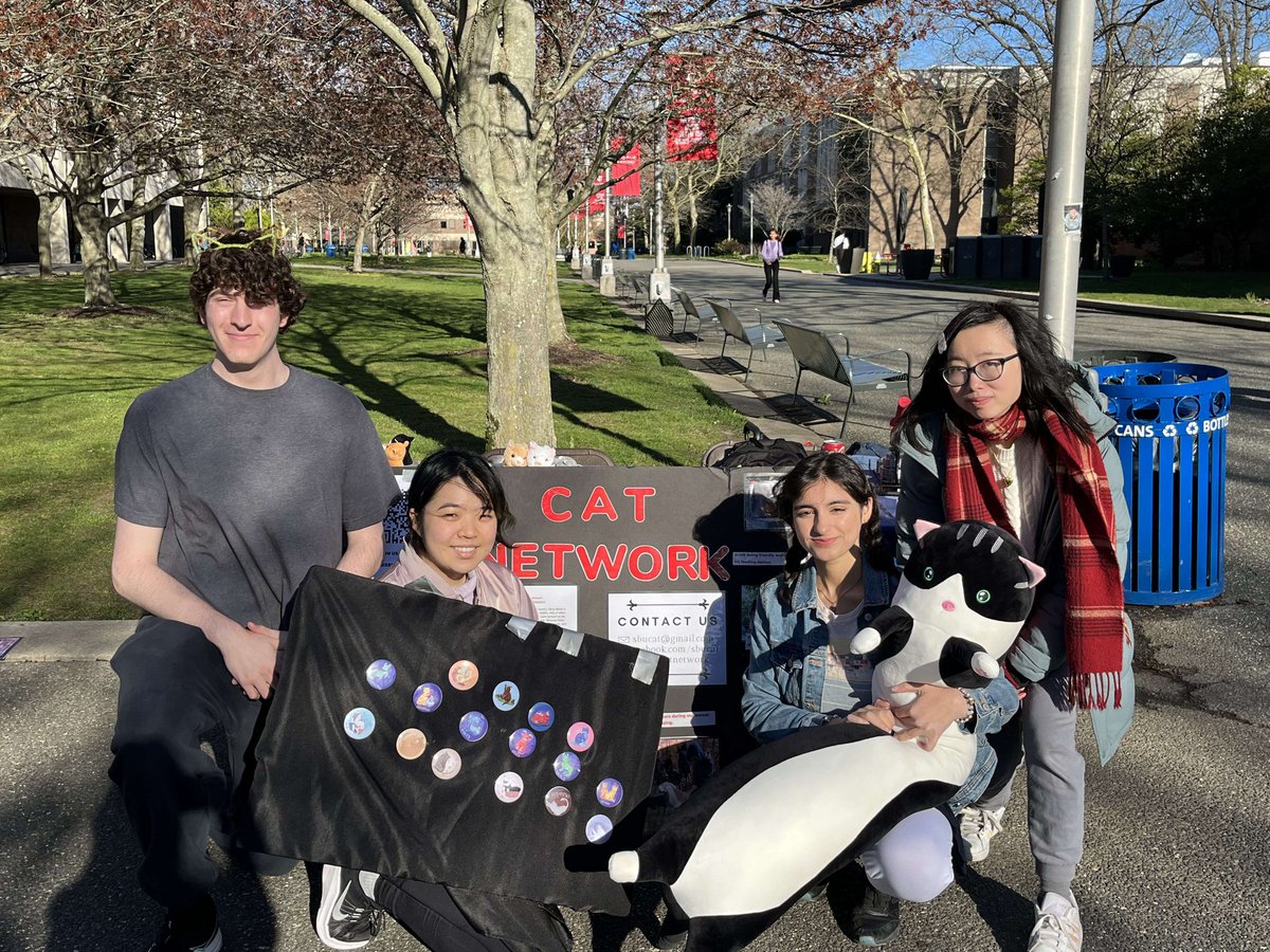 SBUCATNETWORK's tweet image. Thank you all for seeing us at the Artist Alley!! 🎨 It was so much fun being able to interact with you guys and showing off our wonderful merch made by our E-board and general body members 👥! Can't wait to see you all again in our future events when more of our cute cat merch!