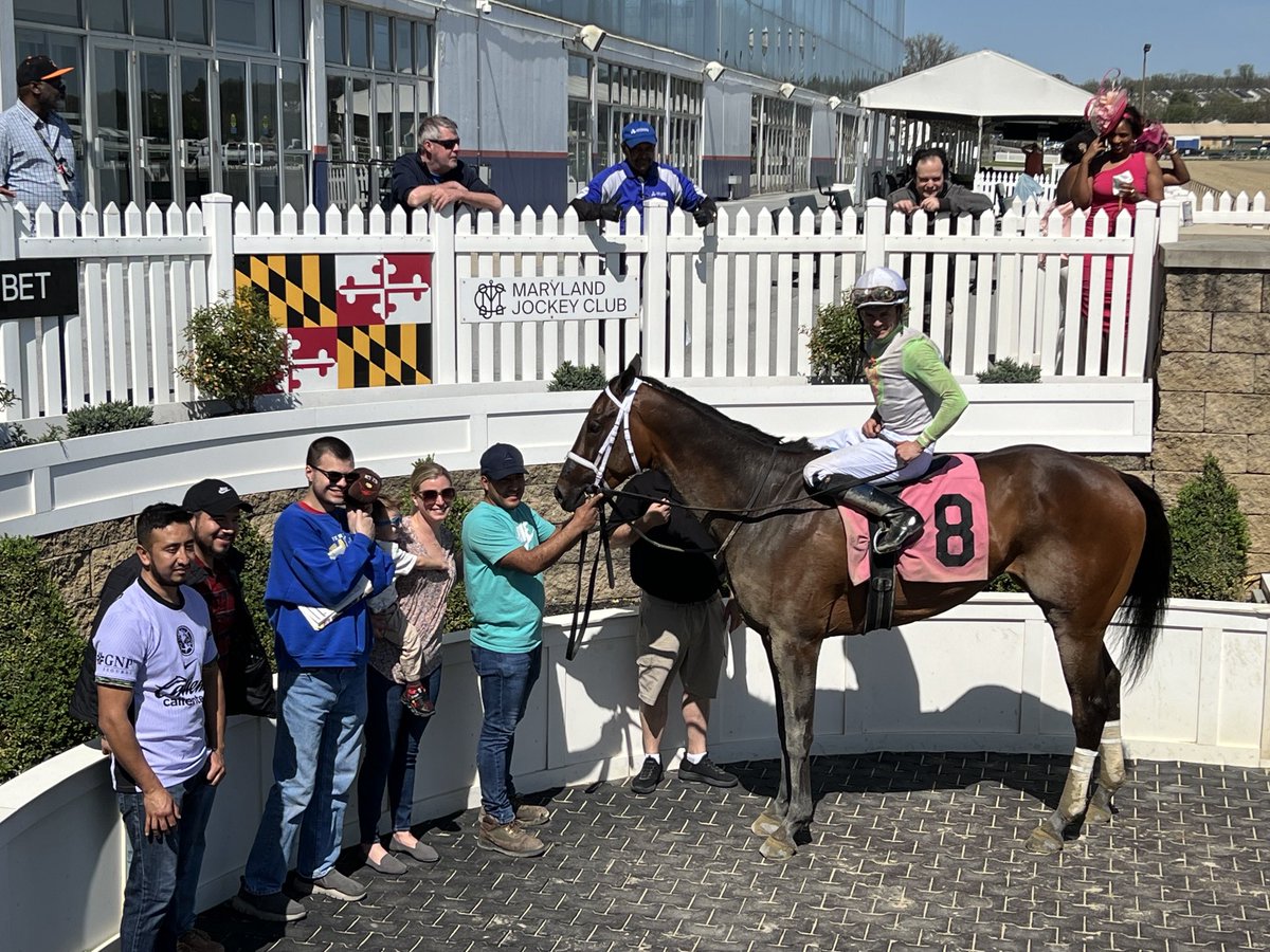 Congratulations ⁦⁦@BTRracingstable⁩ ! And ⁦@SheldonRussell1⁩ Thanks for inviting Matt to the Winner’s Circle!!!