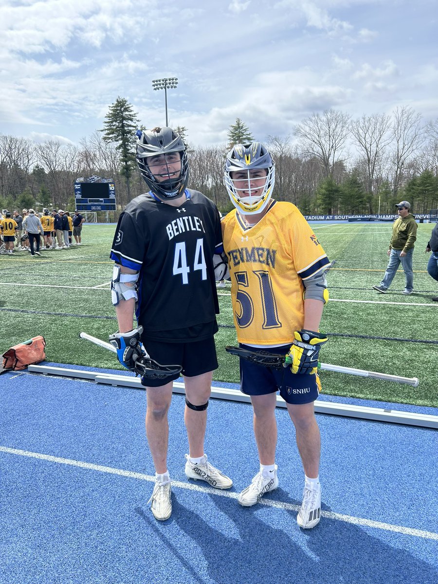 2 of the best to throw on the Burlington uniform! Countless face off wins for the Red Devils and great leadership from these two! Very cool that the Mackinnon’s got to play against each other today! @BYLA_Lax @BHSRedDevils @CoachDoyleLax @CoachDots