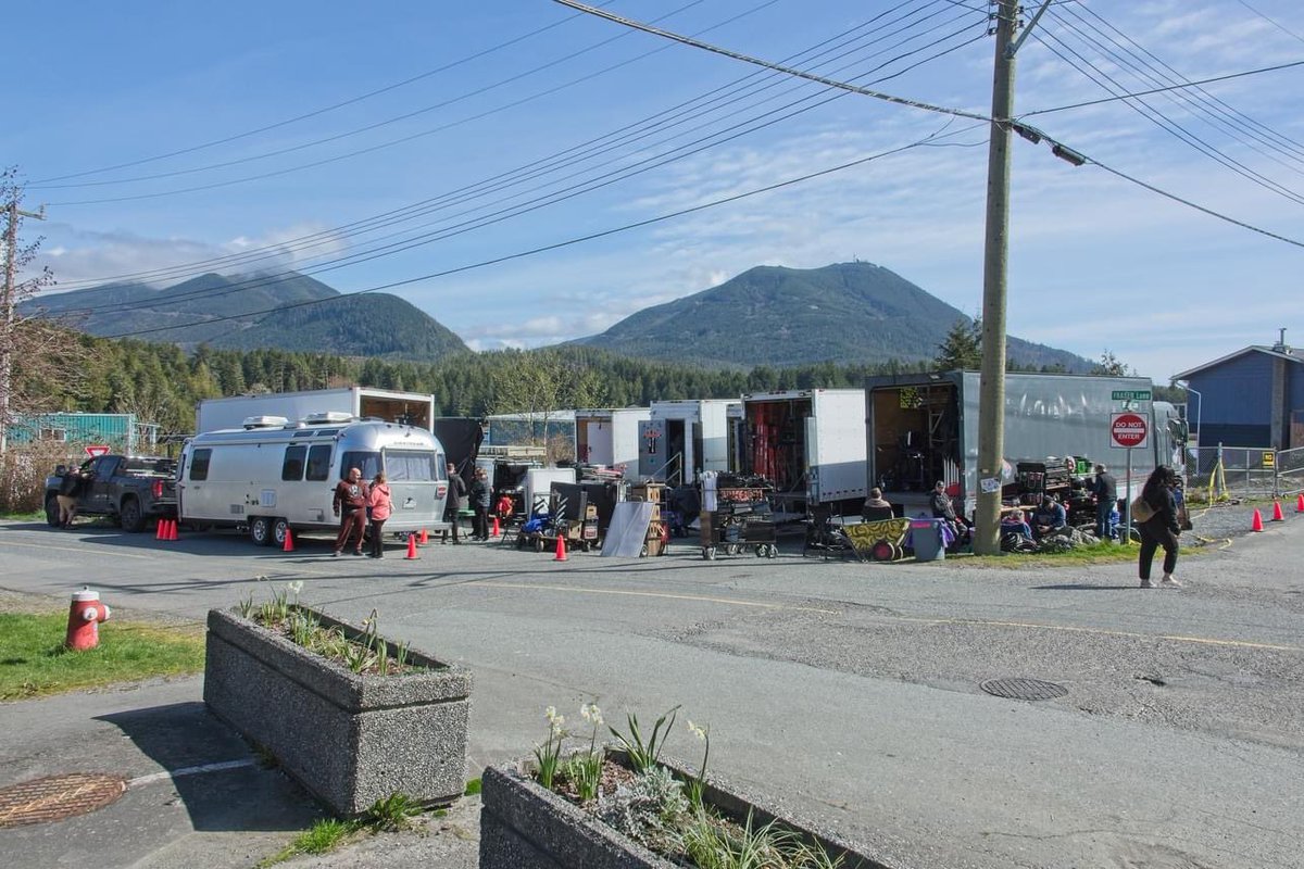 Downtown Ucluelet has turned into a circus (a showbiz industry term for the tents and trucks that gather when filming) for the TV show "The Tracker" Most of the businesses downtown are still open, though. 

#Ucluelet #Ukee #VancouverIsland #TheTracker #HollywoodNorth