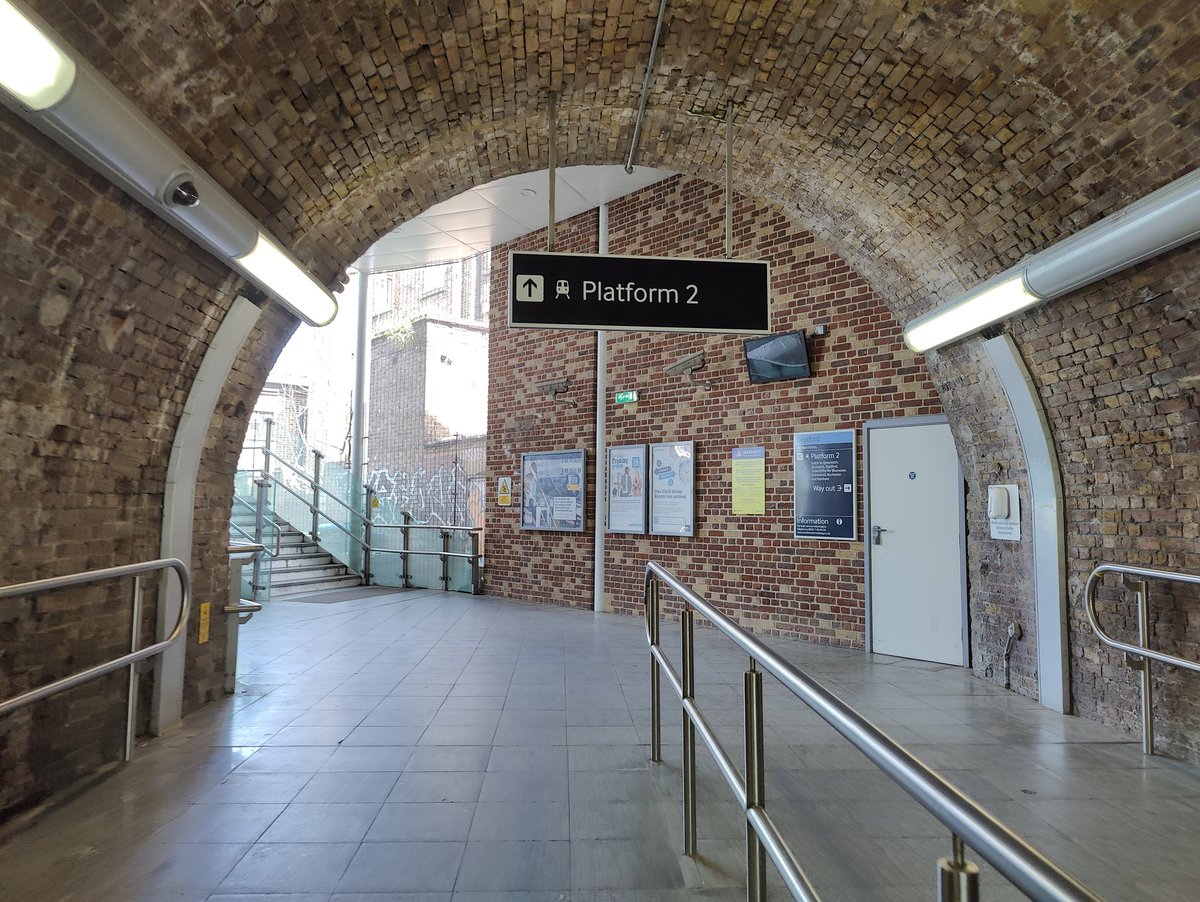 Greetings from Deptford ✅

It's time to start getting some more SE metro stations in London!

I had a few minutes change before another 700 took me to the next station on my list!

#MetrosTrainTravels