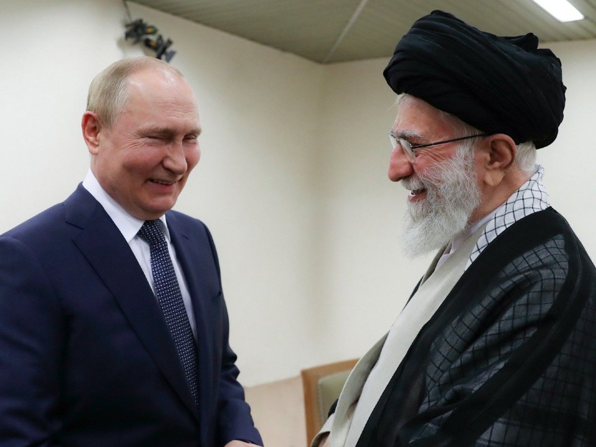 Zwei Brüd... Verbrecher im Geiste und in Taten. #Putin #Khamenei