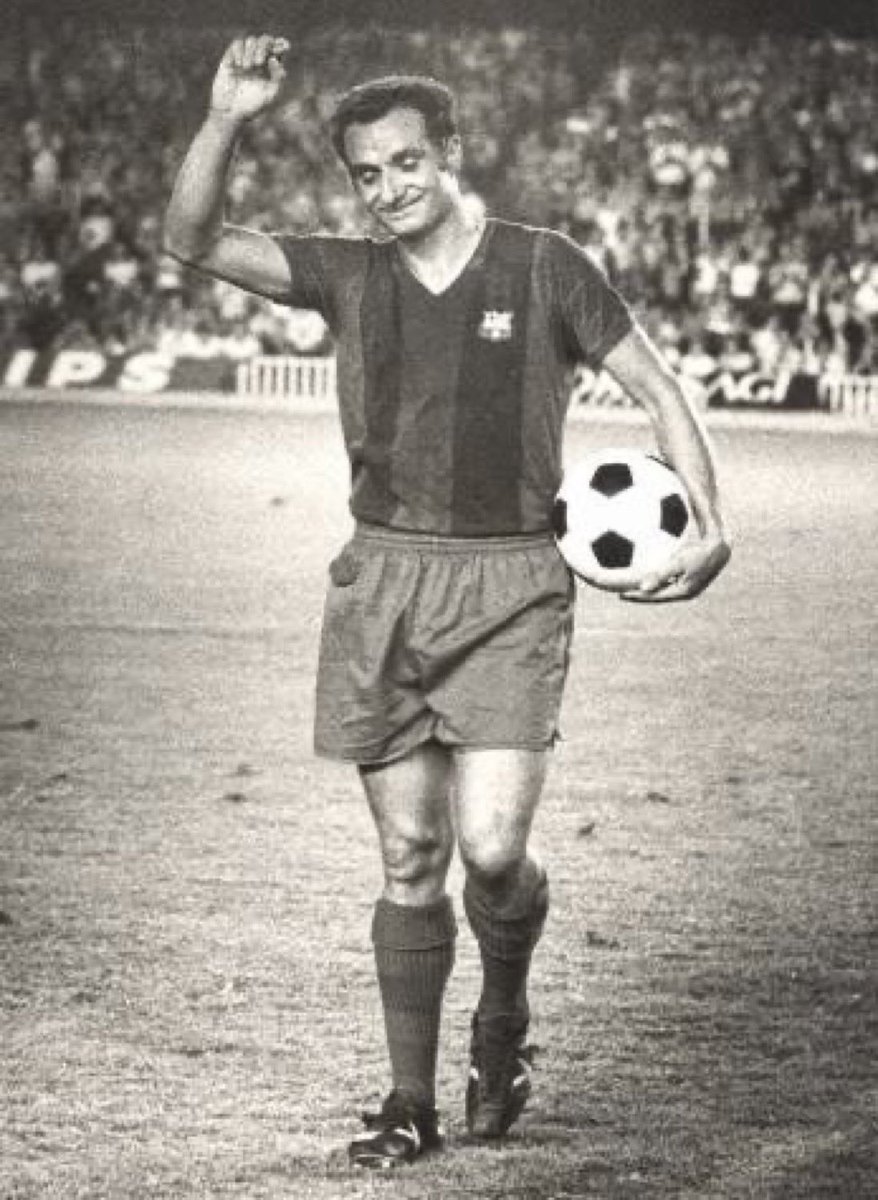 voltasport's tweet photo. Josep María 𝗙𝗨𝗦𝗧𝗘 Blanch
📍 Linyola, Lleida 15/4/1941
🙏🏻 Barcelona, 20/4/2023
🟨🟥🟨🟥🟨🟥🟨🟥🟨
🏟 Migcampista 🌍 @SEFutbol (8)
👕 #CDCondal @CAOsasuna @FCBarcelona_cat @cfhercules
10 anys al FCB on fou capità, com a internacional va jugar l’Euro 1964 i el Mundial 1966. https://t.co/SPczPX36vf