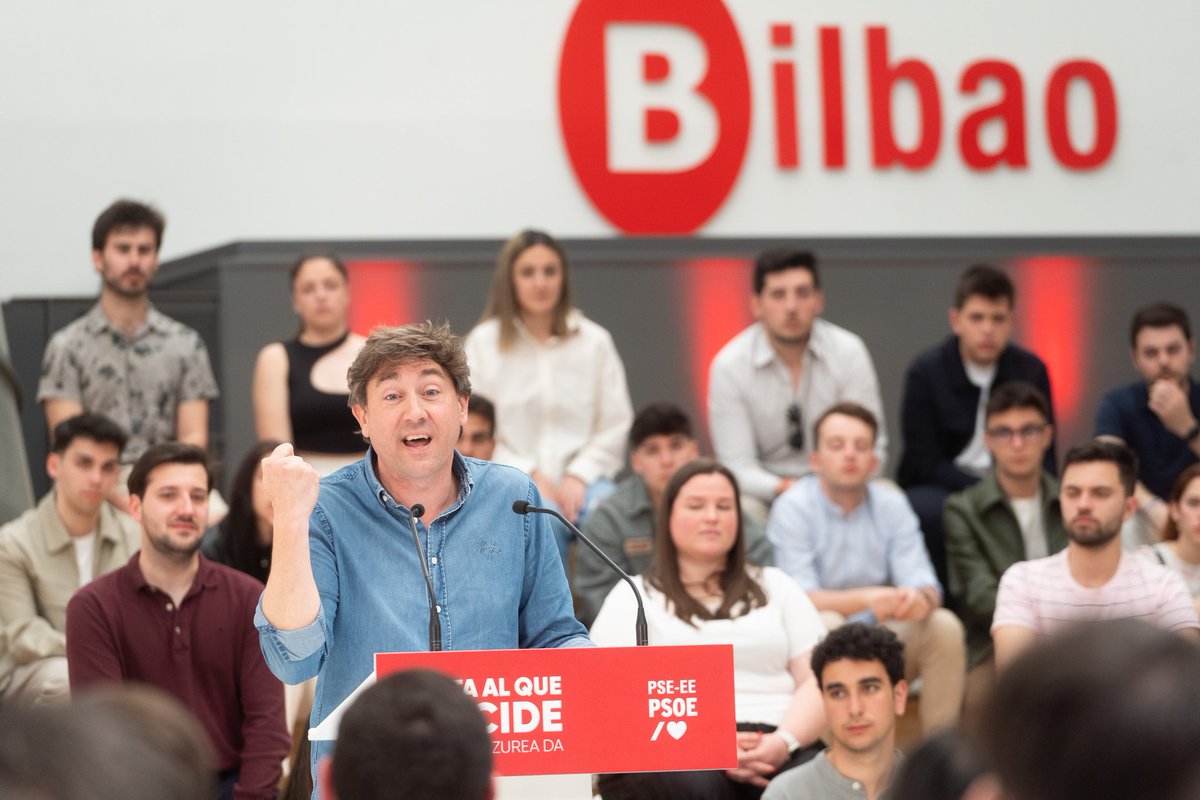 Hemos terminado un finde intenso de campaña, memoria y programa joven con un acto en el que hemos reivindicado el papel protagonista del PSE-EE en el desarrollo de políticas que mejoran la vida de la juventud vasca @enekoandueza euskal gazteok behar dugun Lehendakaria da!🌹✊🏼