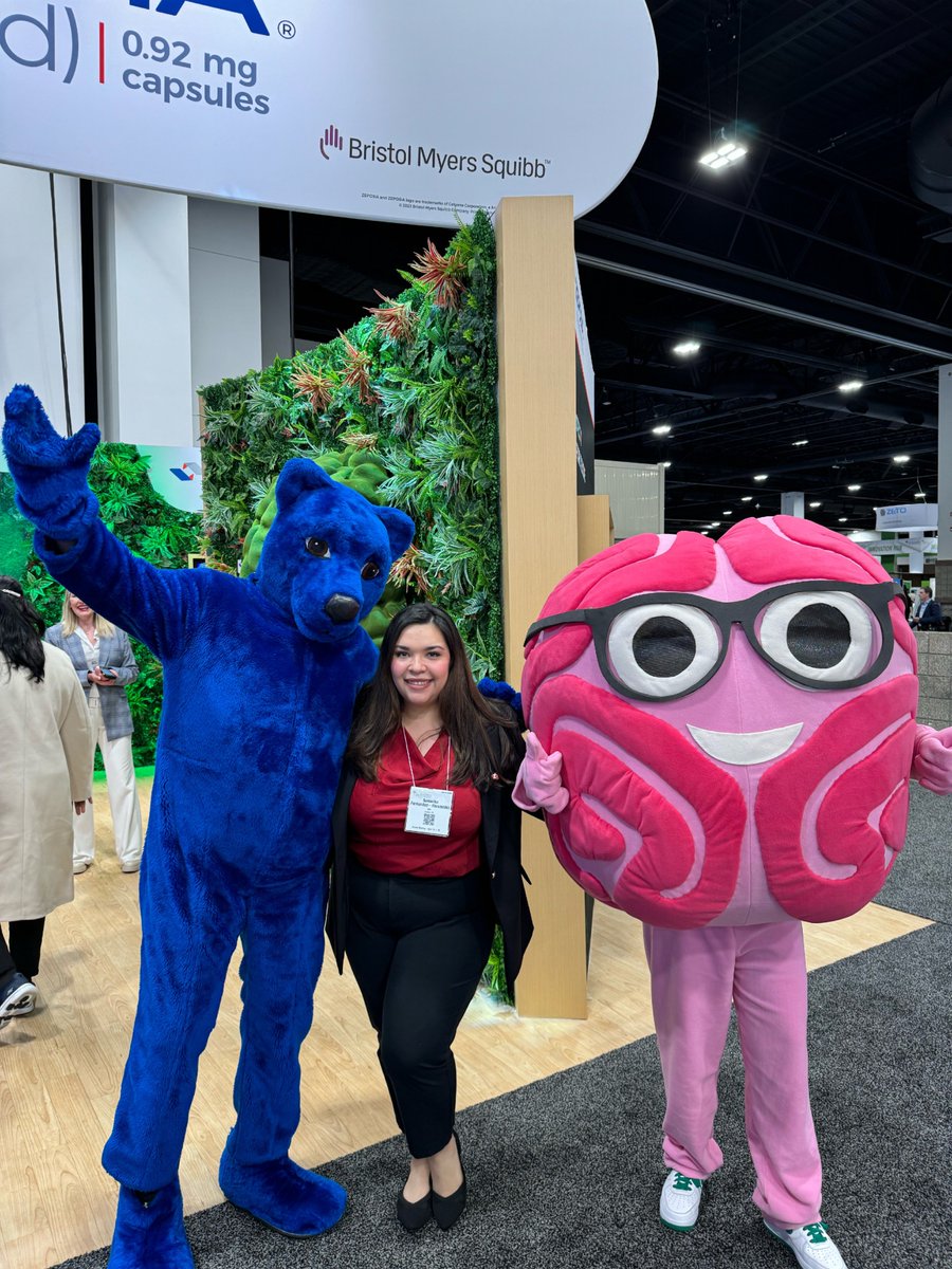 My goal for #AANAM was to get a photo with Sarah Bellum… I can go home now 😌