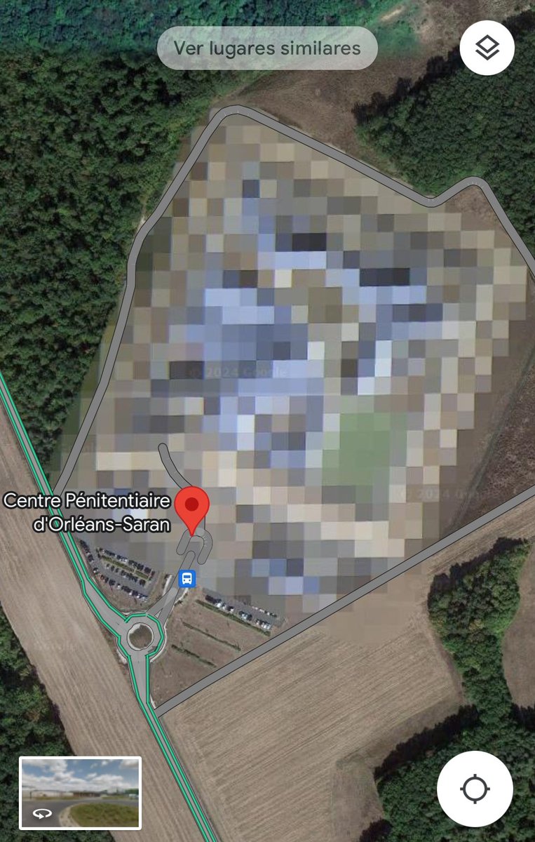 agucorrea's tweet photo. ¿Por qué las cárceles argentinas, a diferencia de las francesas, se pueden ver en Google Maps como mapas a disposición de todo público y plan? https://t.co/yek5YHmRom