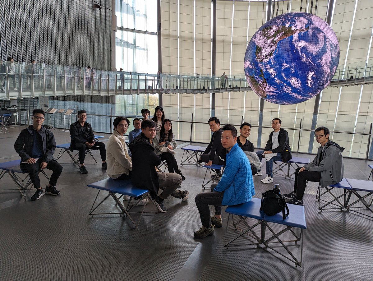 While in Tokyo, we witnessed a very sad event: the last meetup of the Flat Earth Society.