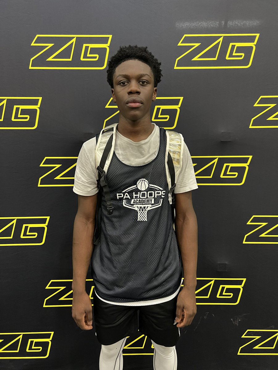 Jahmare Menphis @PAHoopsAcademy held his own this afternoon in a tough battle ending a 1pt W😤‼️ #ZGCVC | #ZGBB