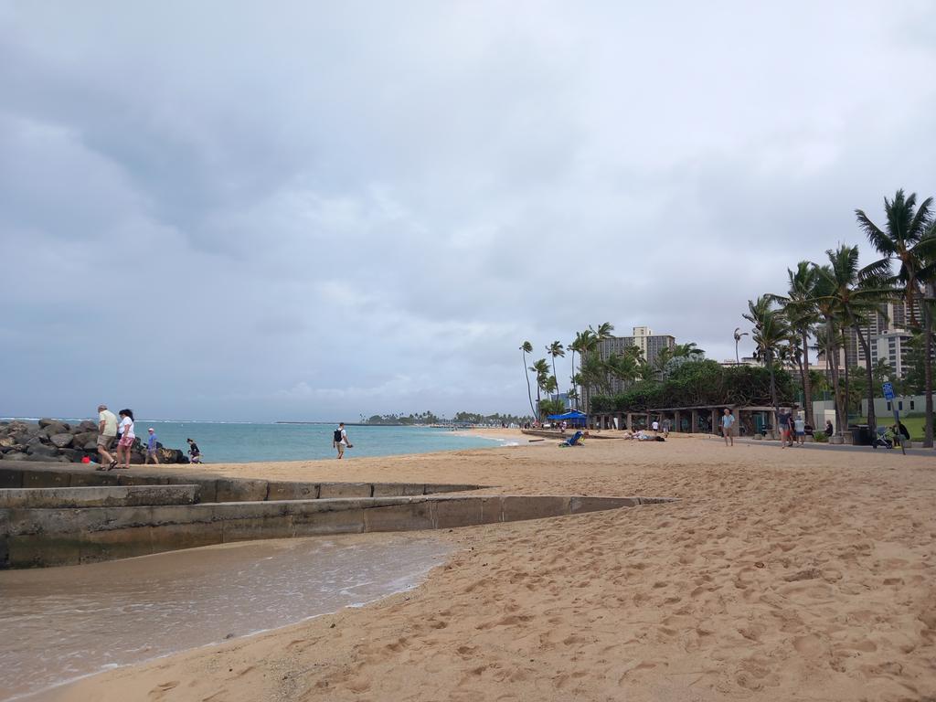 A slightly different beach for my Sunday morning walk this week. The strong onshore wind is appreciated in this humidity! #Aloha #Hawaii #Oahu #BeachWalks #IslandLife