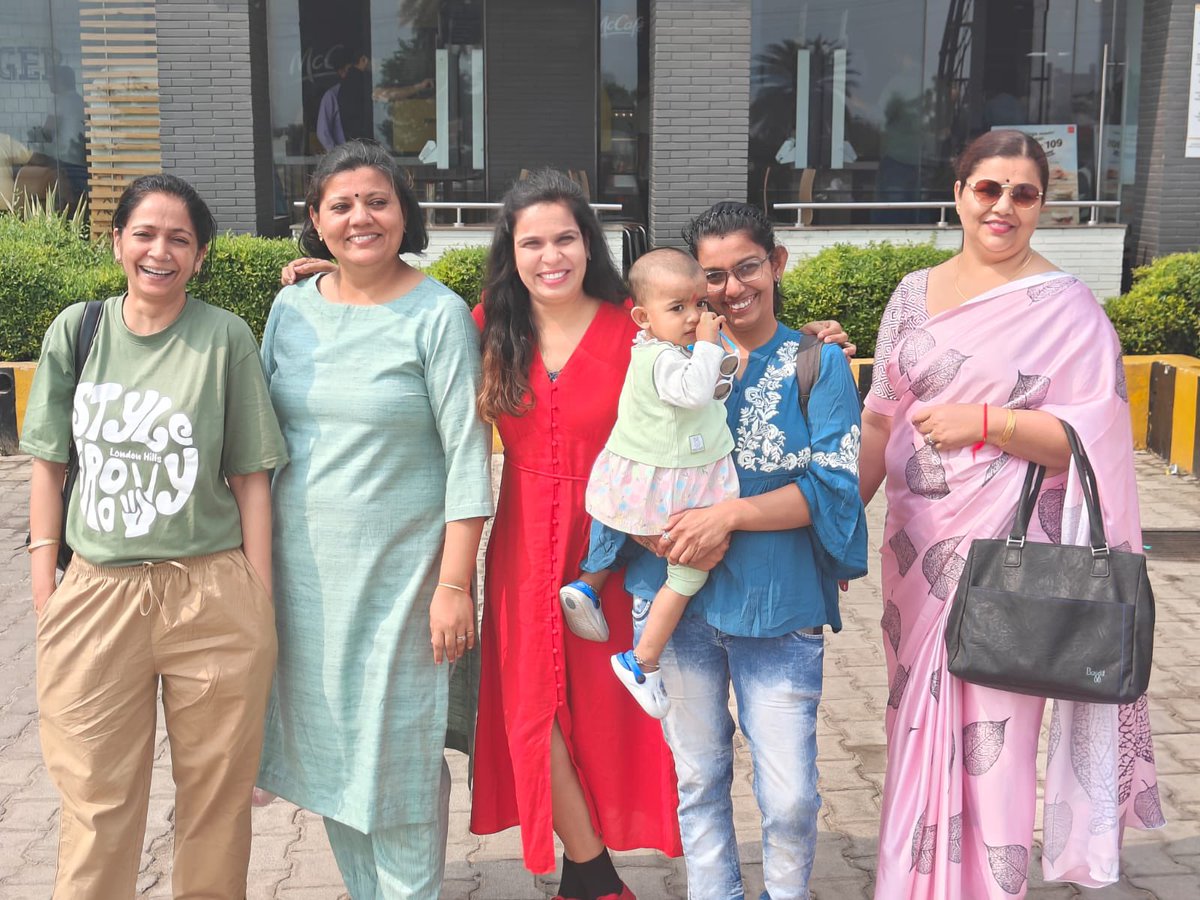 EccotarianAbha's tweet photo. We met a lot of people on #outings even sometimes we encounter our #trueself.

good to have this random #dayout 

#Love all ❤️ https://t.co/xKWng0HFyC