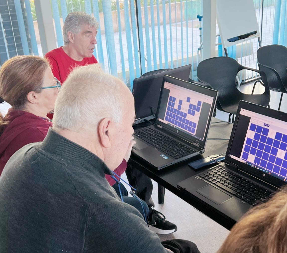 ⌨️💻~𝕋𝕒𝕝𝕝𝕖𝕣 𝕕𝕖 𝕚𝕟𝕗𝕠𝕣𝕞á𝕥𝕚𝕔𝕒~🖱️🖨️

😍 Nos encanta que usen las nuevas tecnologías mientras se divierten.

¿Qué mejor forma de aprender? 😜

#AfadacsTorrejón #DCA