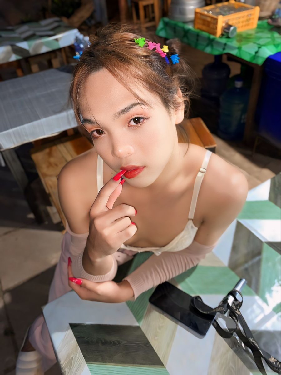 GetarG6's tweet photo. ขอป้ะเเป้งหน่อย #สาวสอง #พรเจริญ #บึงกาฬ https://t.co/xg54Z7IRyR