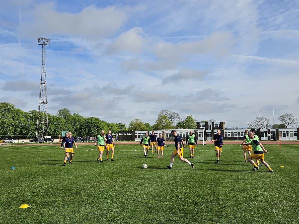 RNReserve's tweet photo. A massive BZ to the @RNRRMRFootball Team who took on the Army Reserve in today’s inaugural Reserves Game at Aldershot Stadium 👏 

The Maritime Reservists may not have brought the 🏆 home this time - with the Army Reserve claiming victory - but a great time was had by all ⚓️⚽️ https://t.co/QvUe9whJgd