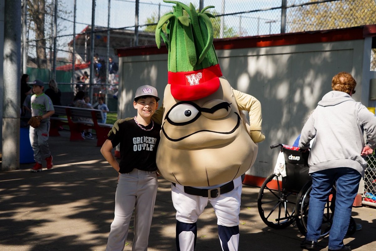 We had a great time yesterday celebrating the start of Walla Walla Valley Little League’s season! Good luck to all of the teams competing this year! #Sweetscountry
