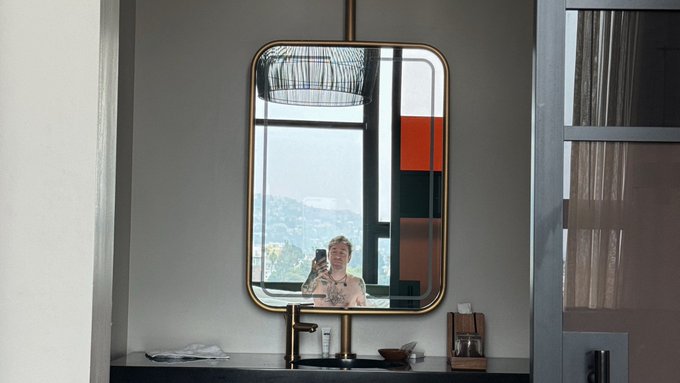 Allo love https://t.co/8FtfzvyZA2<a href="/tag/fortnite"class="tags"><span>#fortnite</span></a><a href="/tag/fortnitevent"class="tags"><span>#fortnitevent</span></a>