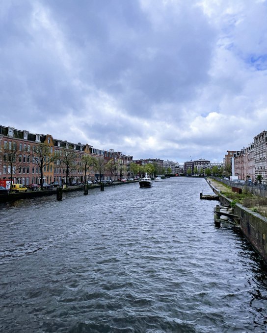 Every corner is a postcard moment🌷✨ I love Amsterdam 🇳🇱 https://t.co/8vwulDnjKG