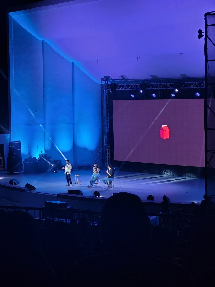 El Caballero de la Comedia tweet media