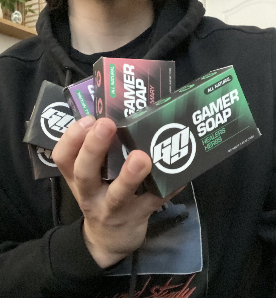 justin shiro tweet media