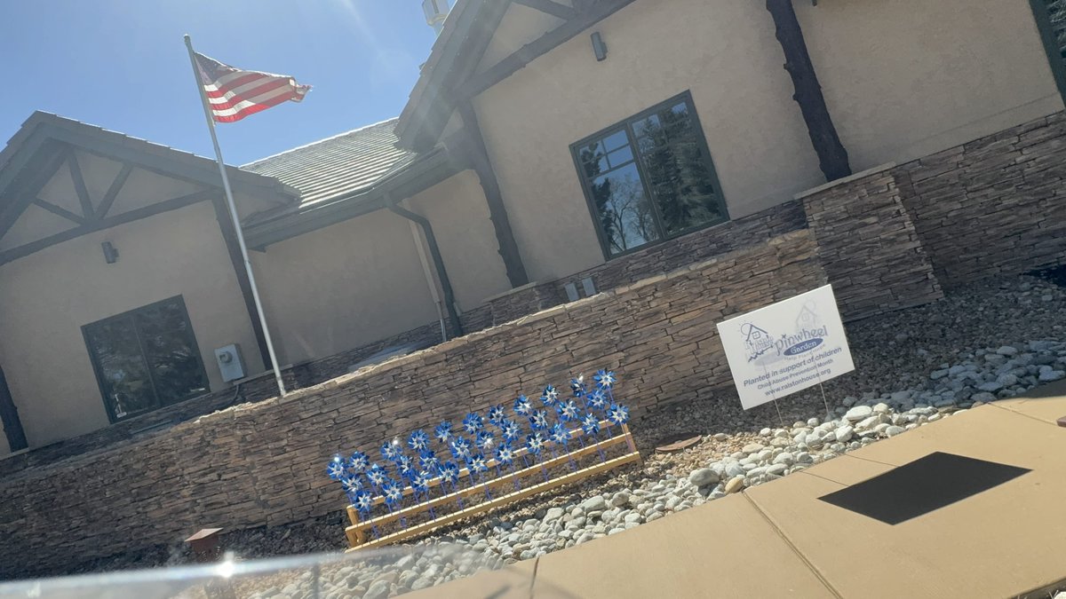 SG Foothills Loves supporting Ralston House! Make sure you help raise awareness about child abuse and plant your own today! Thank you Ralston house for all the work you do in our community! #sgfoothills #signgypsiesfoothills #ralstonhouse #pinwheelgarden #preventchildabuse