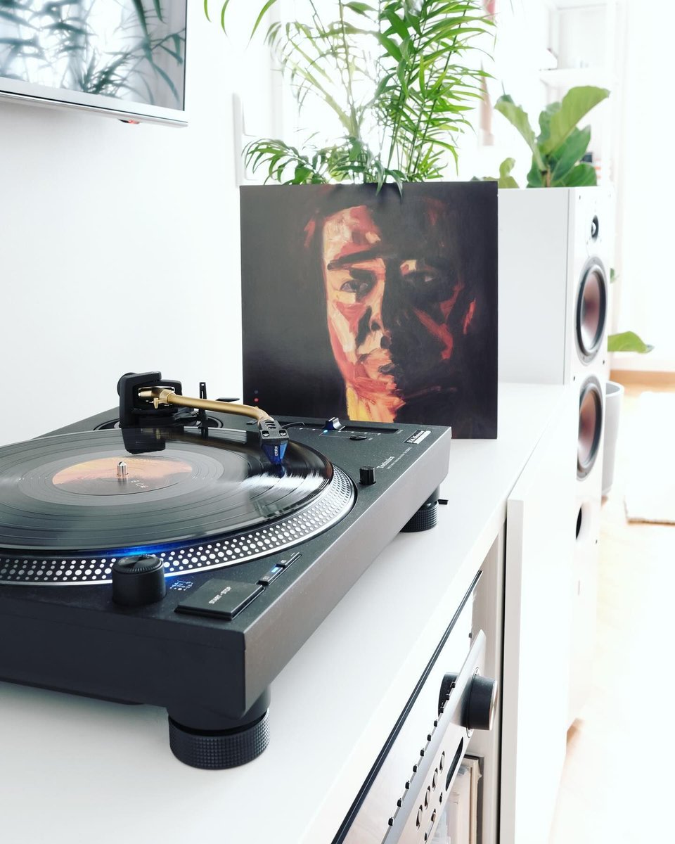 Exploring the depths of emotion through sound, Andrew Hung's 'Devastations' is not just an album; it's a journey into the heart of 2021's collective experience. 🎶✨ 📸 ig: vinylbar_ #lovevinyl #vinylmusic #vinylcollectors #vinyllife #recordlover #igvinyl #vinylrecords
