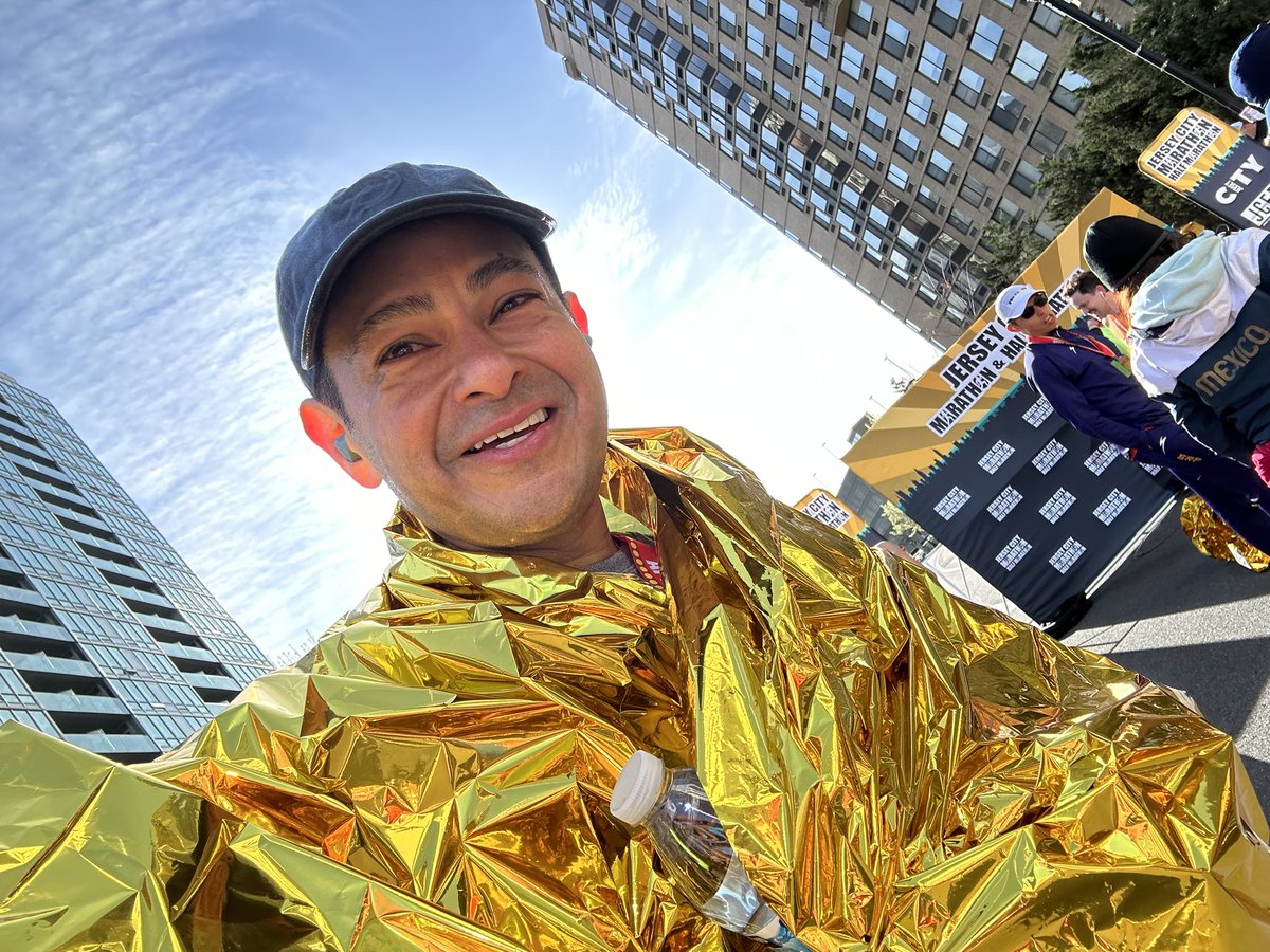 CraigHerreraTV's tweet photo. Beautiful day to run the #jerseycityhalfmarathon! #weatherdude #running Time to rest for my new shift, 6-9am ET Monday-Friday on @foxweather ππ½ https://t.co/L4tQ91LuYA