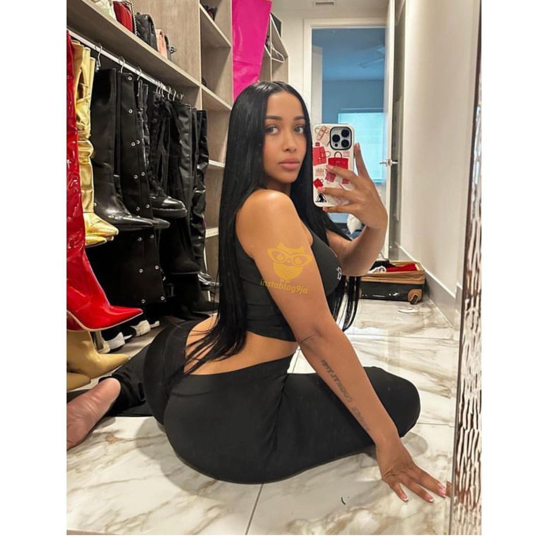instablog9ja's tweet photo. U.S.-based model accidentally uploads a picture of her and Davido in ‘cozy’ mood. https://t.co/kGEKLwM9qq