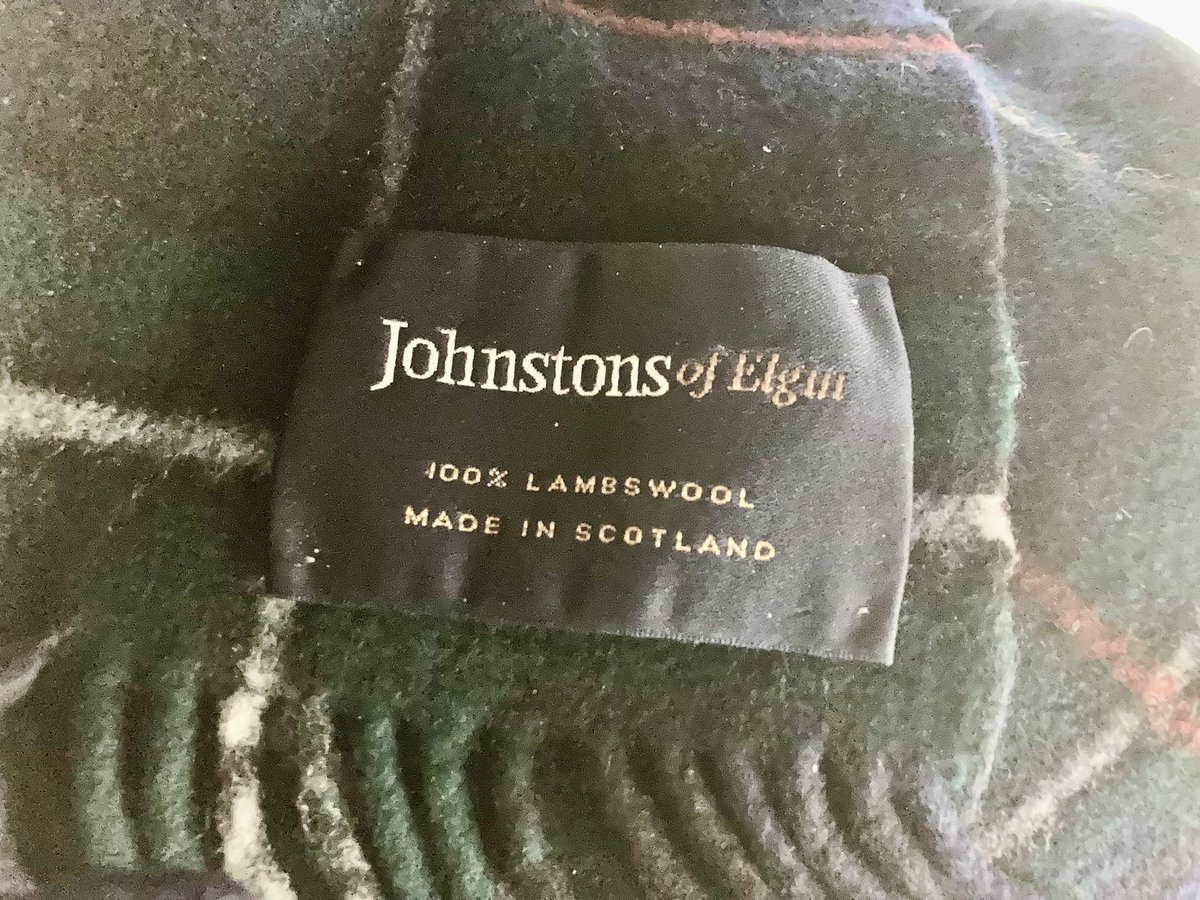 @Johnstons_Elgin I just found the tag on it! Elgin! 🏴󠁧󠁢󠁳󠁣󠁴󠁿 💯 🐑 @Smart_Reads @TractusFynn @Schaumburgur July 2000…The year Tiger Woods 🐅 won @TheOpen at St. Andrews. ⛳️