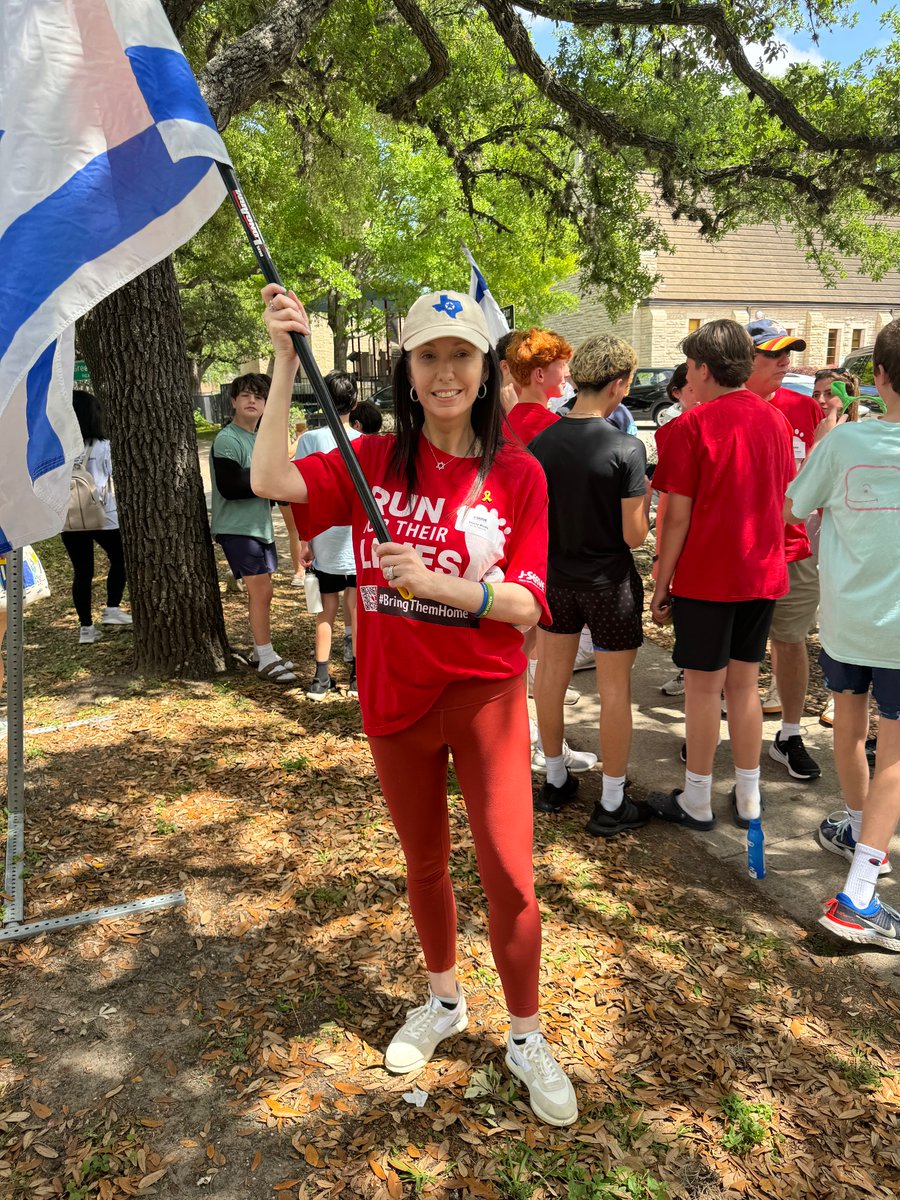 Leading @BBYOInsider Houston teens in #RunForTheirLives today to bring awareness to our hostages. #BringThemHome 🇮🇱🇺🇸❤️