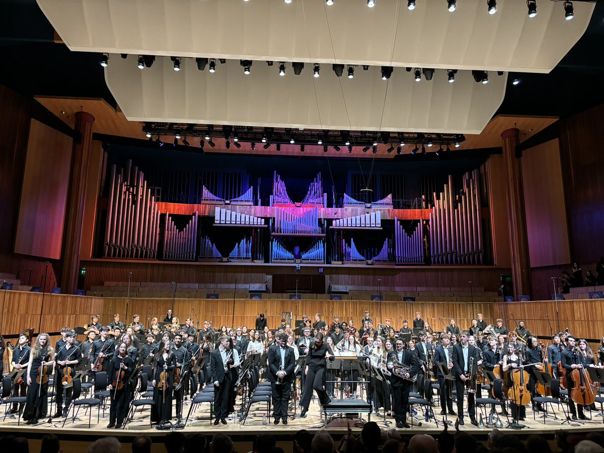 Tonight our CEO Kenny and COO Sarah are at @southbankcentre watching the collaborative force of @NYO_GB and @NYBBGB performing @gavhiggins Concerto Grosso. What a wonderful performance from these young people 🎶🎺