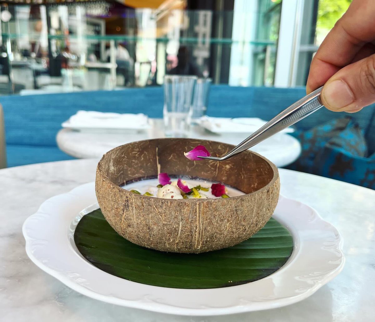 Chef_RakeshS's tweet image. &quot;North meets South&quot;, coconut milk, almond paste, popped lotus seeds, green cardamom powder.... #makhana #foxnuts #lotusseeds #coconutmilk #loveforfood #chefrakeshsingh #rasikawestend #rasikadc