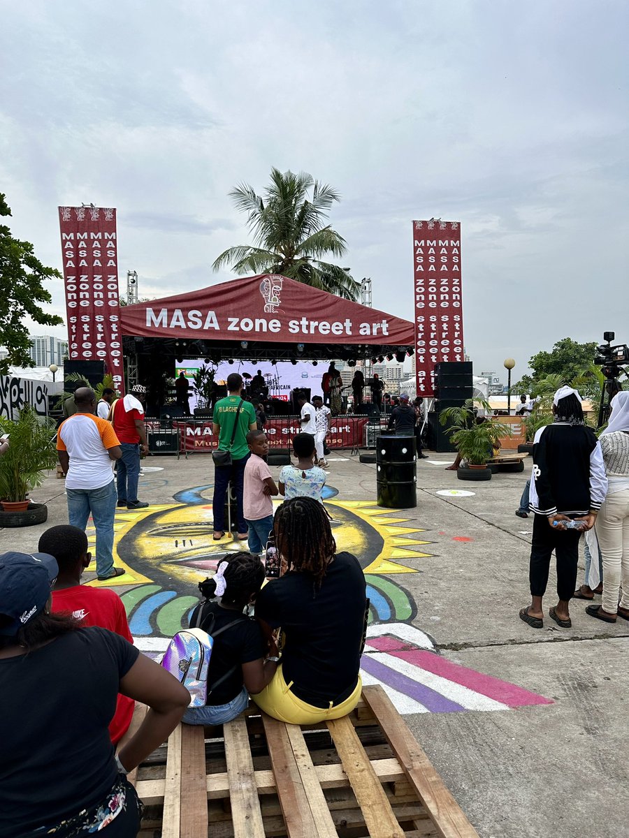 Formidable après-midi au MASA d'Abidjan où toutes les formes de spectacles du continent africain se sont données rendez-vous pour la semaine. Excellente organisation, superbe ambiance, et tout est gratuit ! #MASA2024