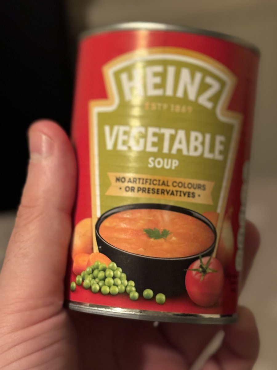 Darren_Reevell's tweet image. I don’t want to flex, but I’ve just bought a tin of soup from the petrol station. 

#flex #miniflex
