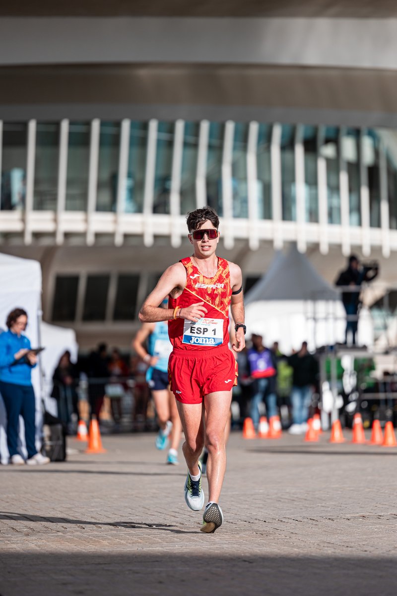 Marques ⏱️ CAT 🔝#CEclubes jornada-1 ♂️ @PaulMcGrathinho 5.000mm👉19:24:00 (1r) J.Lorente-400mt👉51.49 (2n) M. Galé -110mt👉14.12+0.0(2n) O.Almillall- Perxa👉5.15 (1r) ♀️ @laurabou400 👉53.38 (1a) @marinalamata -100mt👉13.98 -0.6 (1a) E.Badeau-100m👉11.89+0.0 (2a)