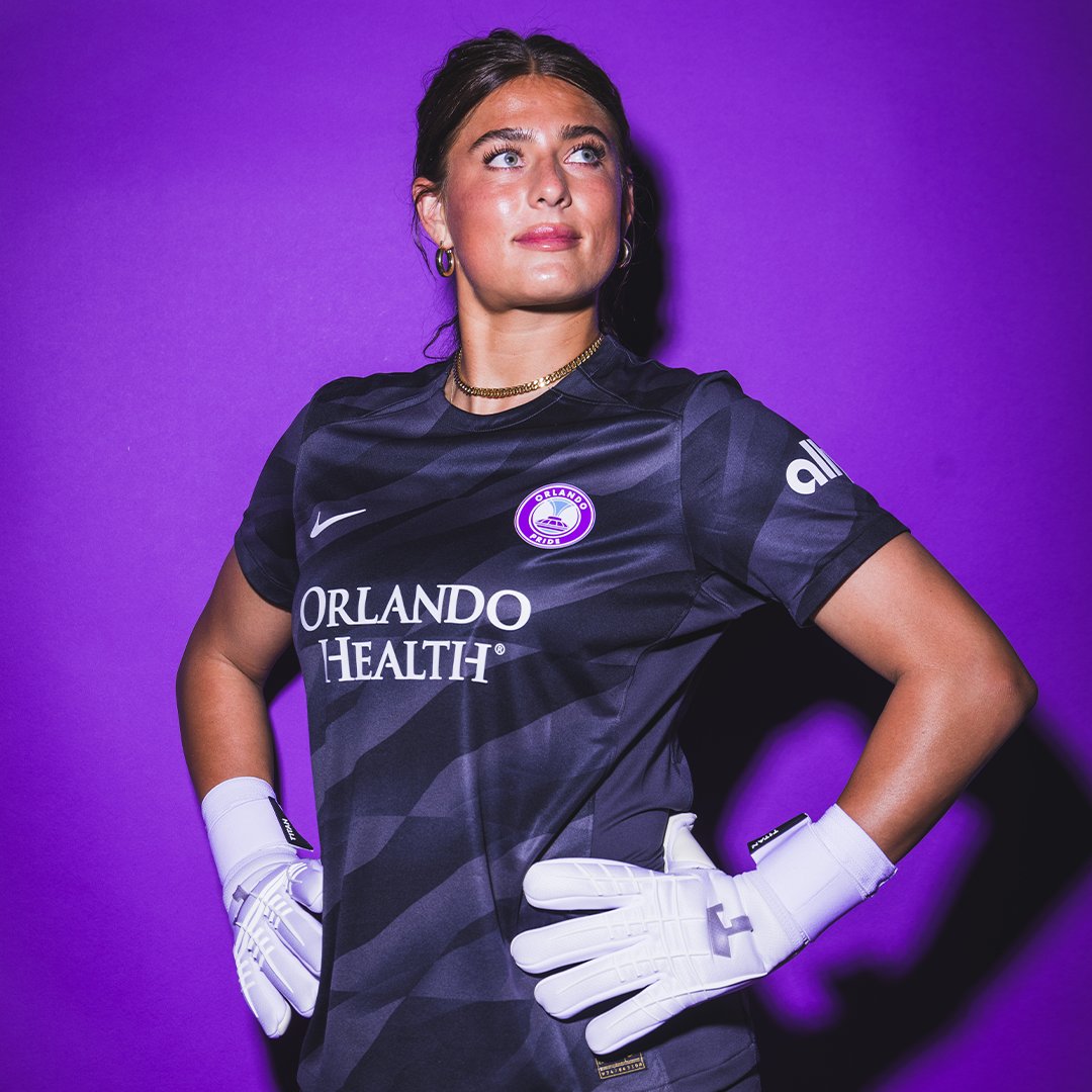 Happy Goalkeeper Day to our fav GKU 💜