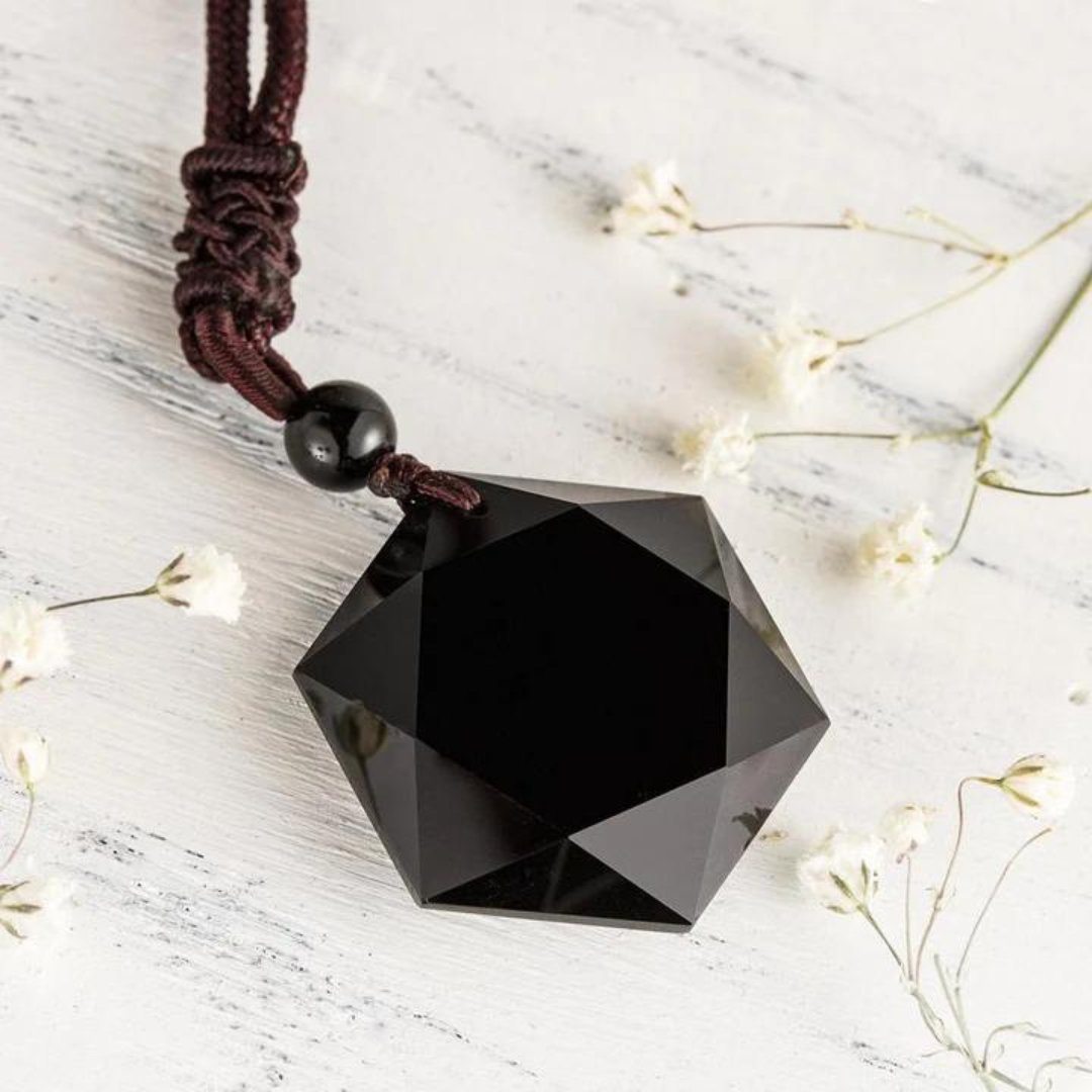 Known as the 'psychic vacuum cleaner,' the Obsidian Necklace is a powerful cleanser of psychic smog created within your aura and is a strong psychic protection stone 🖤✨️ Ready to find balance with Obsidian? mindfulsouls.com/products/obsid…