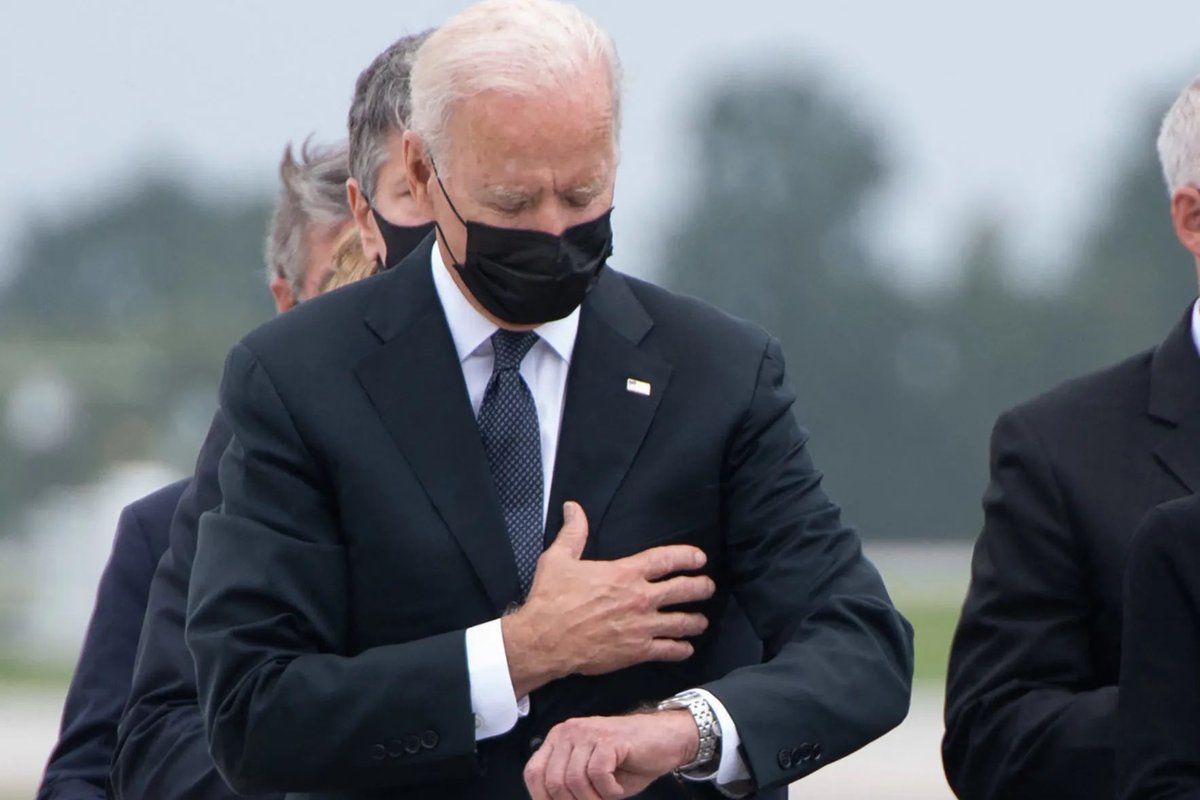 @JoeBiden Any male between the ages of 18-25 that votes for Joe Biden is voting for himself to be shipped overseas to war. Are you willing to give your limbs & lives for a man that will check his watch during your ceremony (like he did for the 13 that died in Afghanistan)?