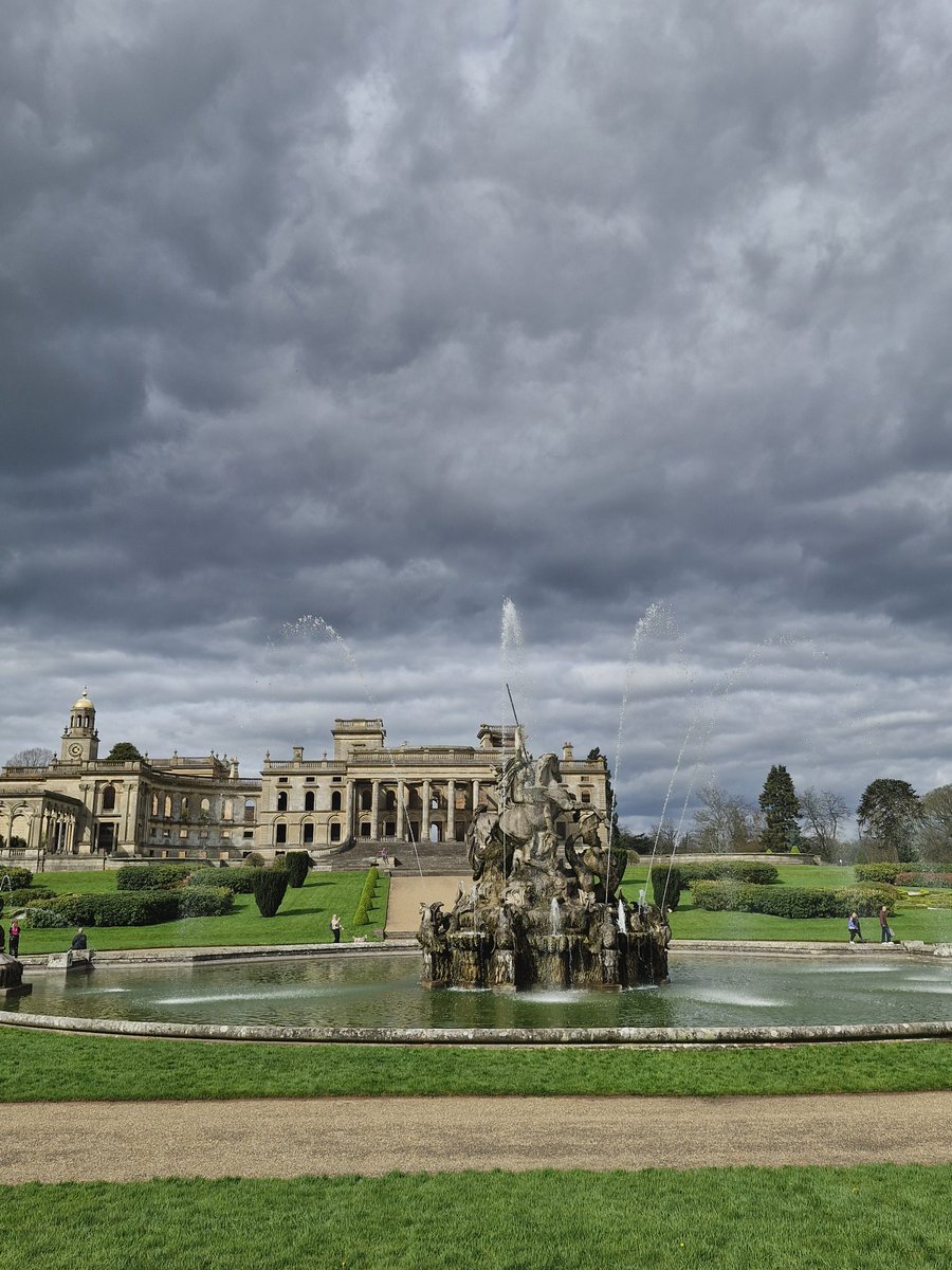 PhilipGlanville's tweet photo. Had the most delightful Sunday in Worcestershire, it turns out it's @EnglishHeritage #MembersWeek, which means a free companion ticket & 20% off in the gift shop. The fantastic staff & independent tea room made our visit to the stunning Great Witley all the more special, plus ⛲️! https://t.co/bGP7kggM65