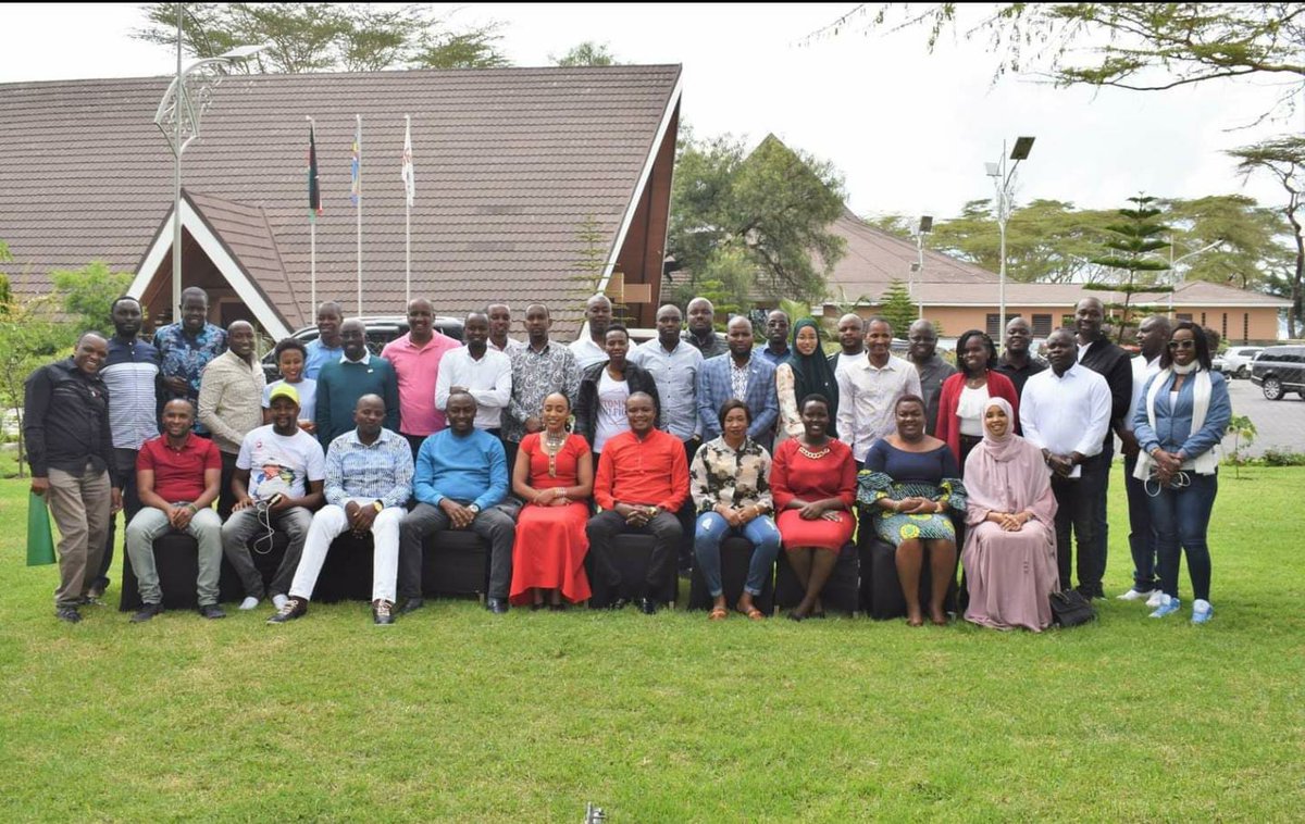 'Leaders need a vision that they can share with those who follow them' Young MPs at a past event. #YouthEmpowerment #YouthVoices