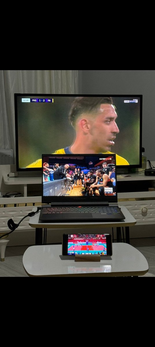 sametgiray7's tweet photo. 💛💙 DÜNYANIN EN BÜYÜK SPOR KULÜBÜYÜZ ... https://t.co/hIkGVE5GQ9
