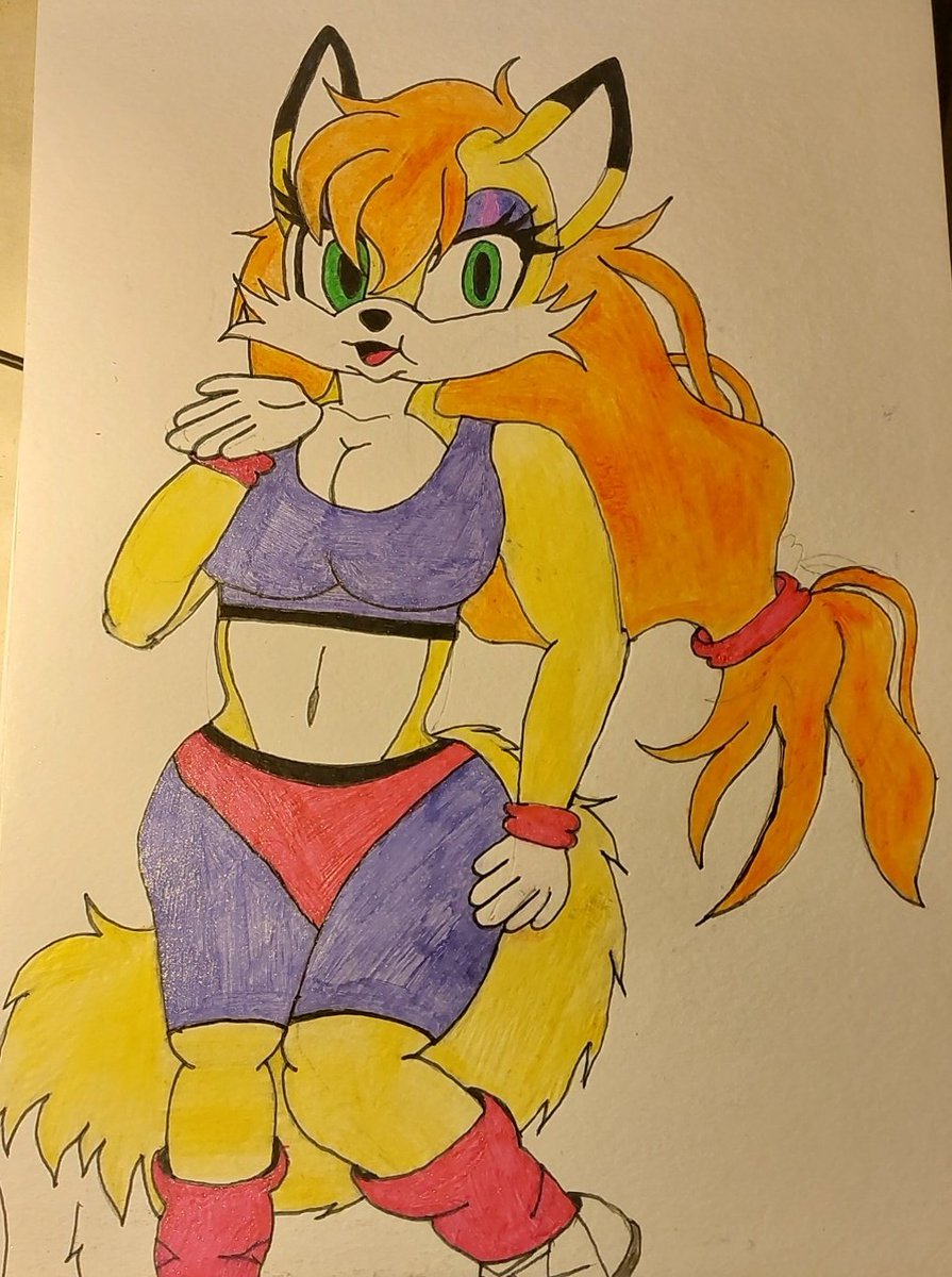 Here she is, btw...

2/2

#SonicTheHedeghog #SonicOC #MyOC #ArtTrend #WhatDoWeThink