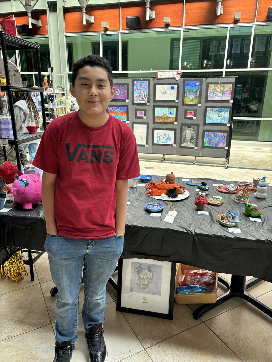 fredlynnART's tweet photo. Another great All County Art Show in the books! #flhornets https://t.co/FUUneOoSaG