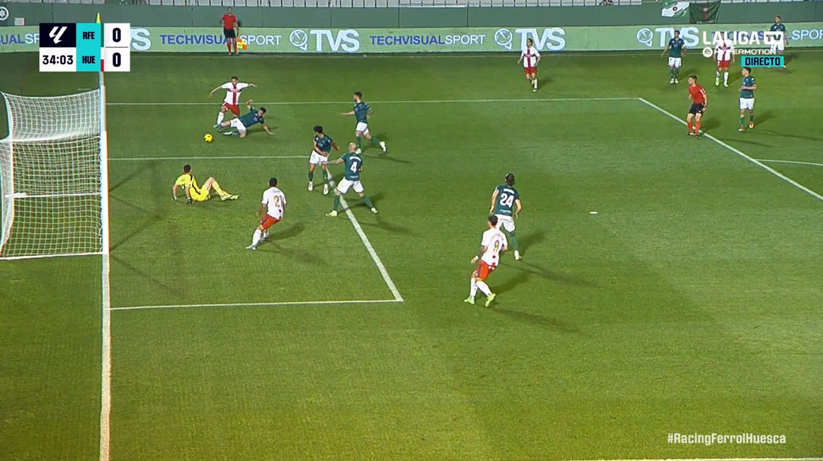 ArchivoVAR's tweet photo. 📺💥 Jornada negra para el VAR en LaLiga Hypermotion.

👉🏻 Jesús Bernal golpea por detrás a Gerard Valentín en su intento de llegar al balón dentro del área.

❌ ES PENALTI.

▪️ El VAR, inexplicablemente, apenas gastó segundos en la revisión de la acción. https://t.co/J1isdzoZyj